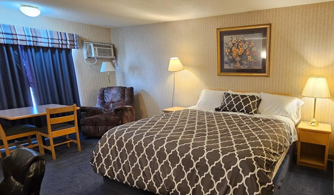 Perfect Inns & Suites Weyburn Exterior foto